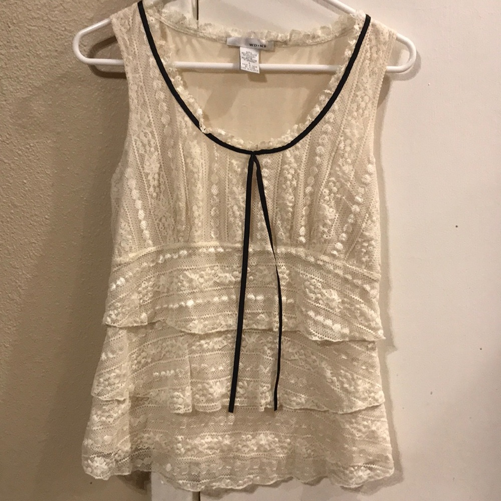 Lace ruffle sleeveless top